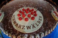 Weltgrößte Schwarzwälder Kirschtorte im Europa-Park 